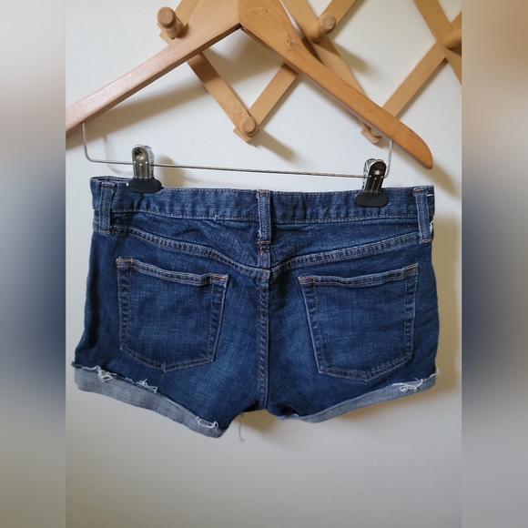 Gap long and lean dark jean shorts size 8 - Picture 3 of 3